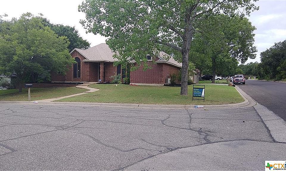1st image of 1800 Diana Ln