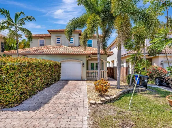 853 SW 11th Ct, Fort Lauderdale, FL 33315