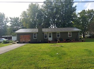 1923 Red Oak Dr, Paris, TN 38242