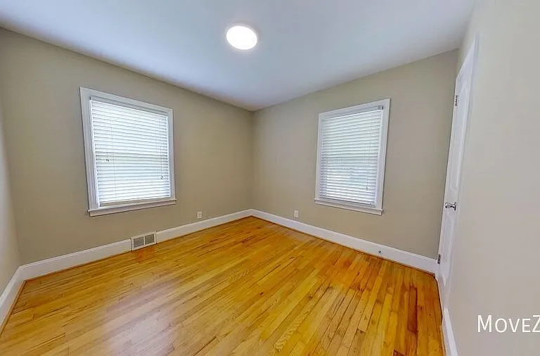 2301 Cherokee Ln — Photo 17