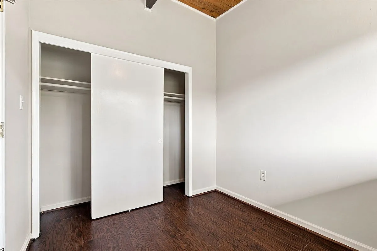 2 bed, 1.0 bath, 728 sqft, $1,750 — Photo 4