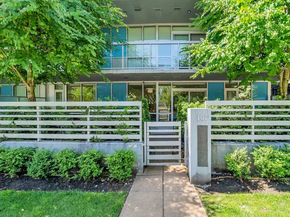 5189 Cambie St #107, Vancouver, BC V5Z 0J4
