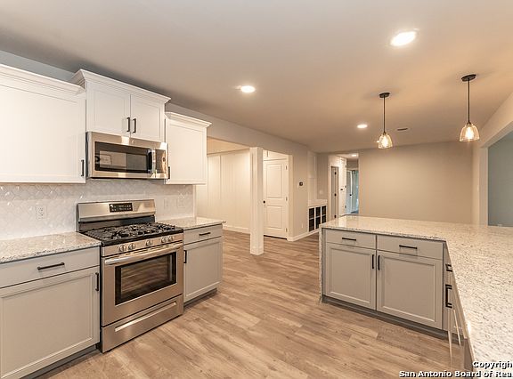 5th image of 9407 Nona Kay Dr