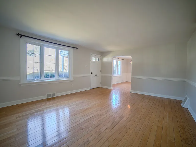 213 Heatherwood Rd — Photo 10