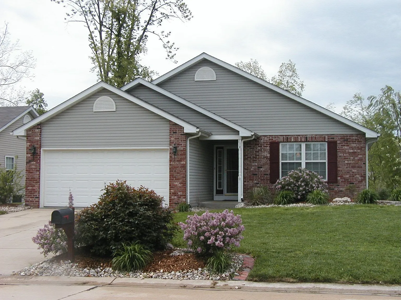 134 Bayfield Dr photo 1