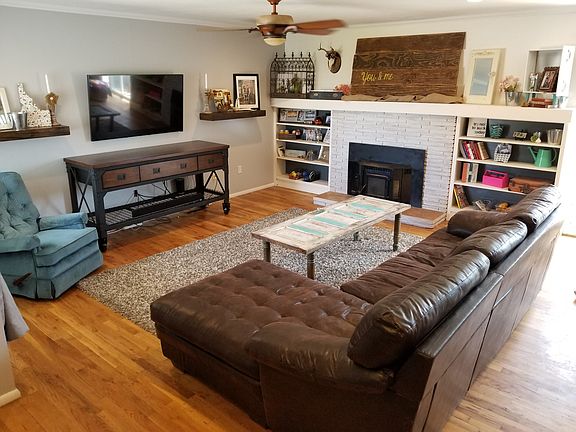 2nd image of 1214 Evergreen Dr