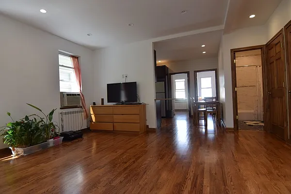 Rented by Coda Real Estate NYC | media 10