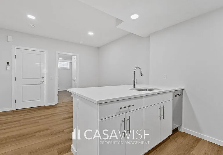 21039 25th Ave NW #BASEMENT — Photo 2