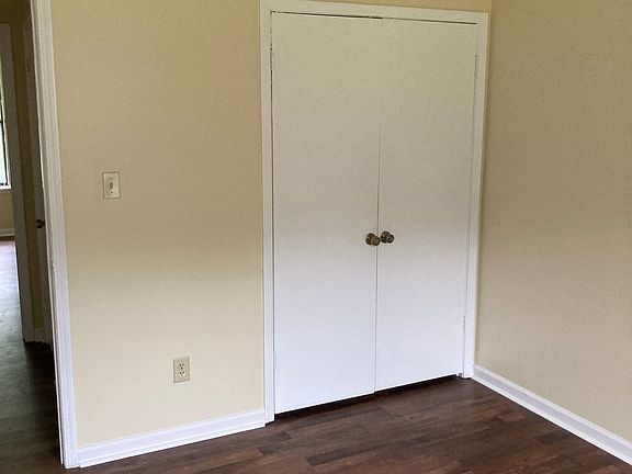 4th image of 78-80 Rushwood Dr