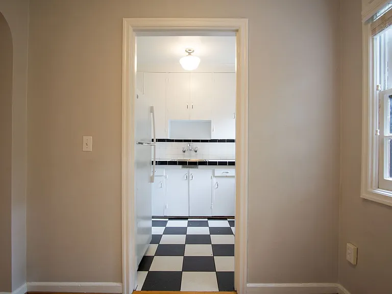 1952 NW Lovejoy St #3 — Photo 1