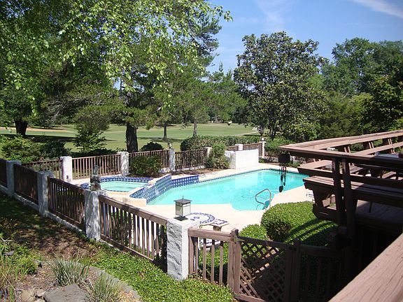 3rd image of 3822 Longford Dr