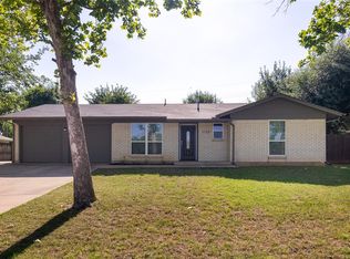 1128 Sherwood Dr, Bedford, TX 76022