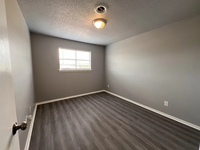 4607 Yorkshire Dr #3 — Photo 14