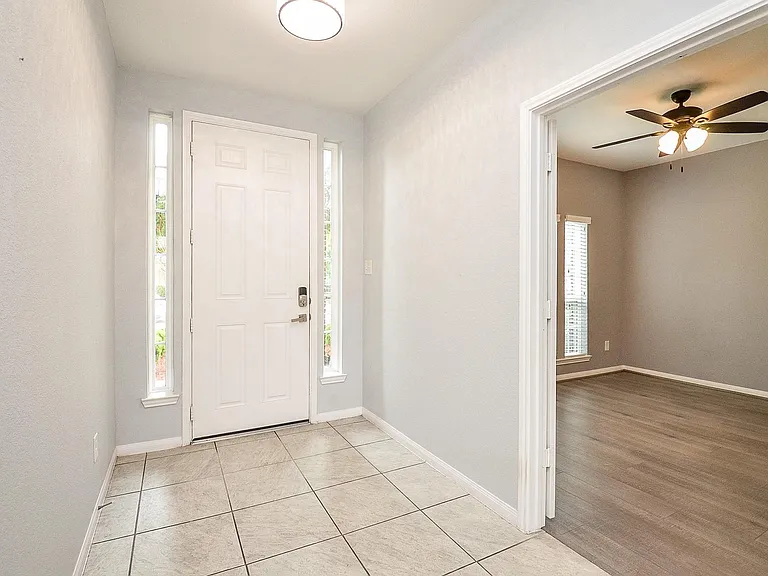 7042 Sliding Rock Cir — Photo 5