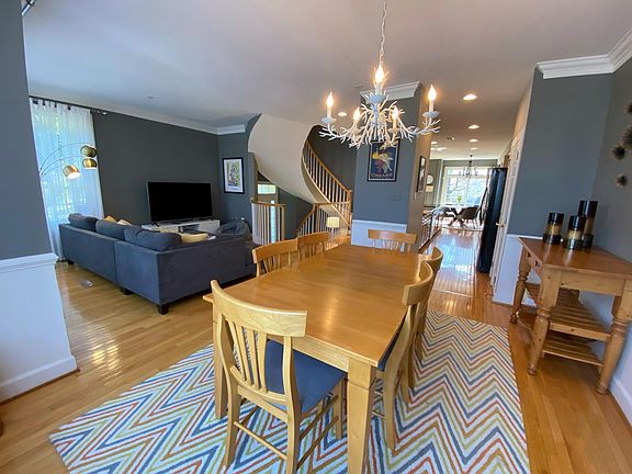 5th image of 150 Herndon Mill Cir