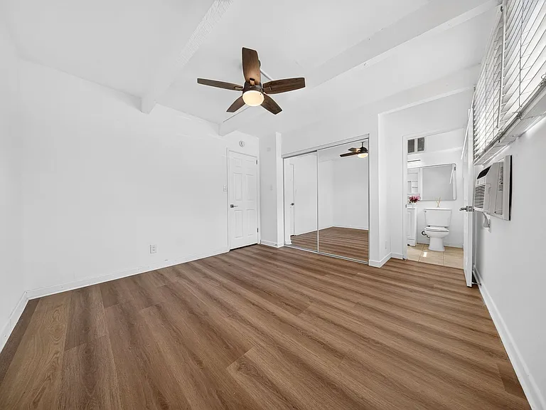 9025 National Blvd — Photo 21