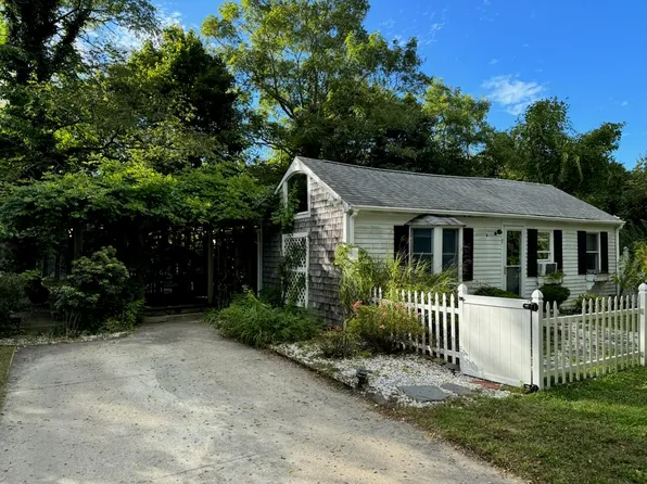 7 Clark Road, Yarmouth Port, MA 02675