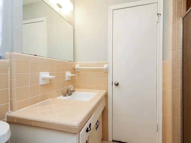 107 W Rio Grande St — Photo 14
