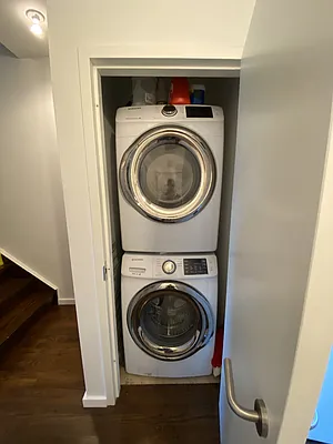 Rented by Realty Collective | media 30