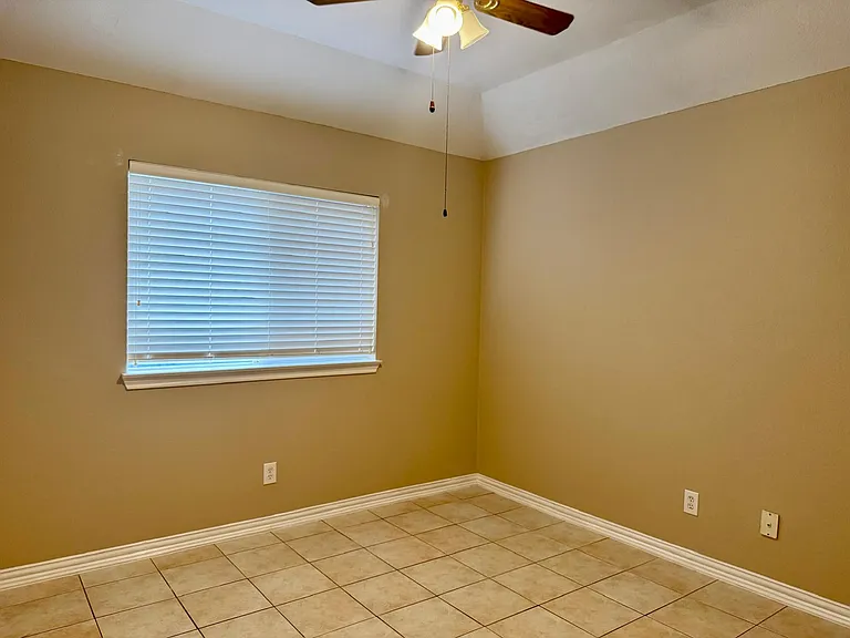2151 Arbor Creek Dr — Photo 16