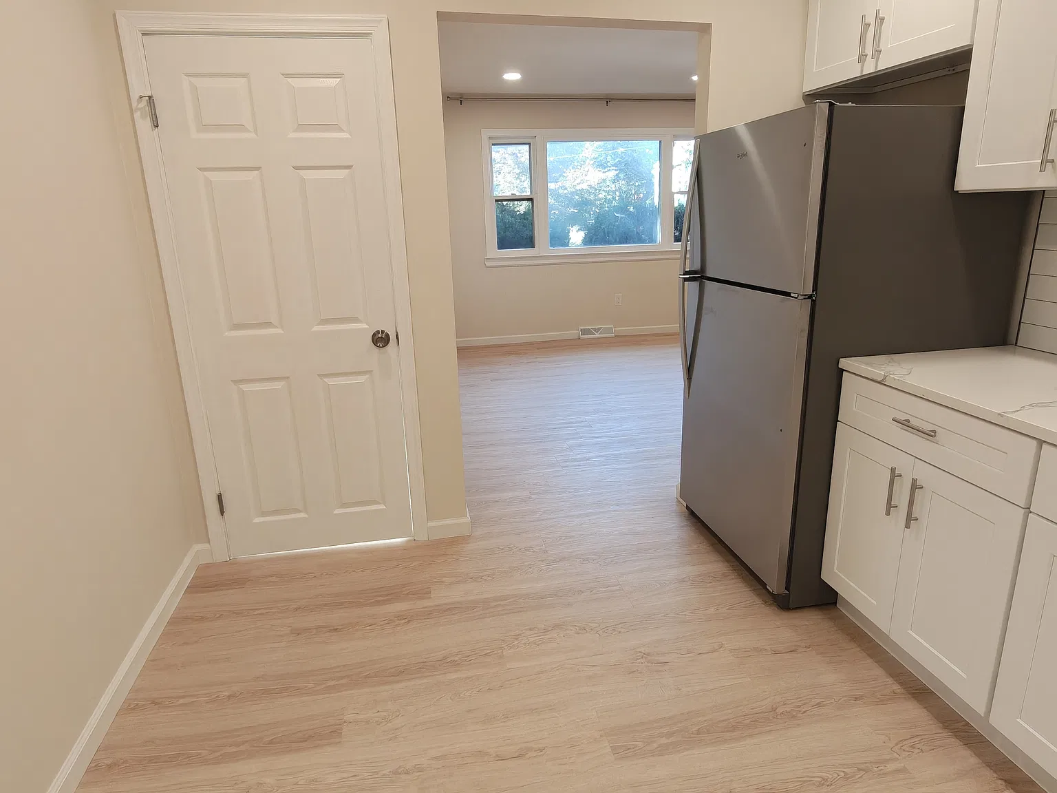 1705 Ferndale Ave — Photo 4