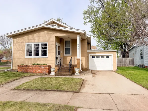 975 Illinois Ave SW, Huron, SD 57350