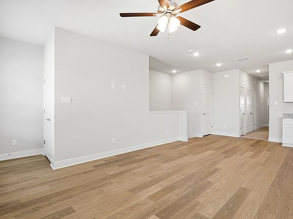 5th image of 7130 Magnolia Vlg