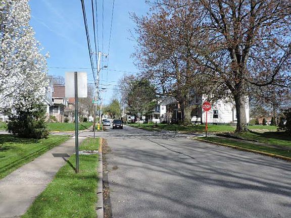 3rd image of 252 N Pardee St
