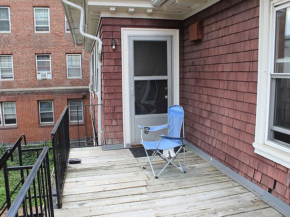 5th image of 83 Medway St Floor 3