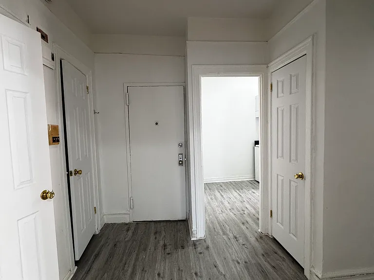 1916 Avenue Y #3 — Photo 4
