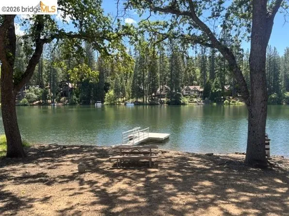 19711 Pleasantview Dr, Groveland, CA 95321