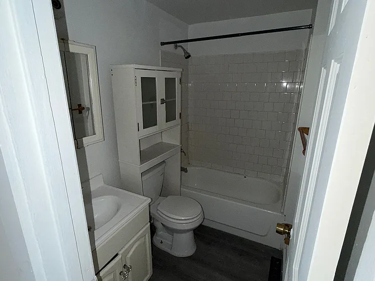 2221 Lodi St N #1 — Photo 9