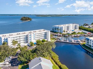 6029 N River Run Dr, Sebastian, FL 32958