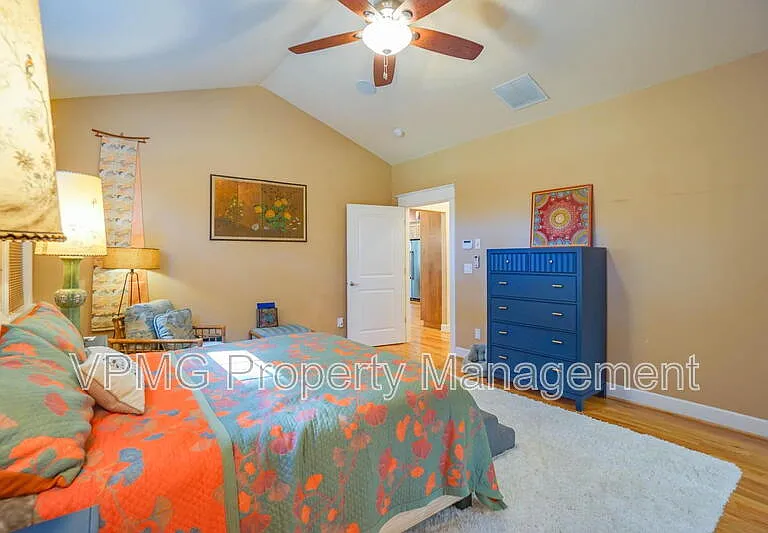 23517 NE 68th St — Photo 34