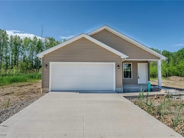 1928 E 41st St, Lorain, OH 44055