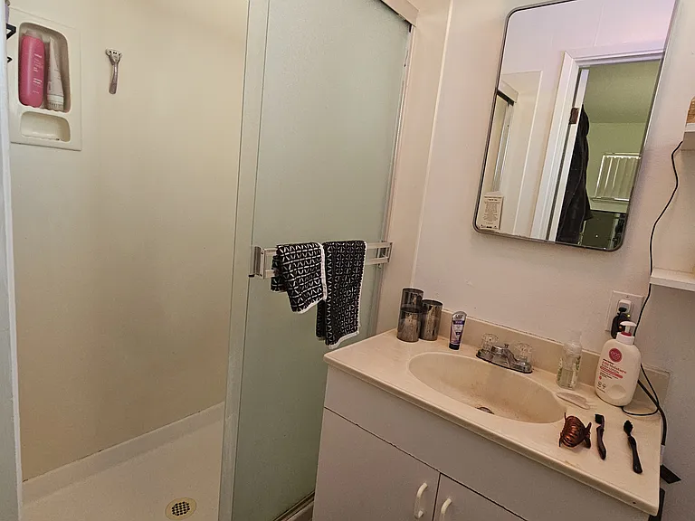 1220 Cornell Dr — Photo 5
