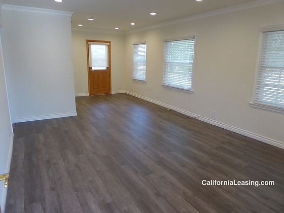 5th image of 2100 N Dymond St