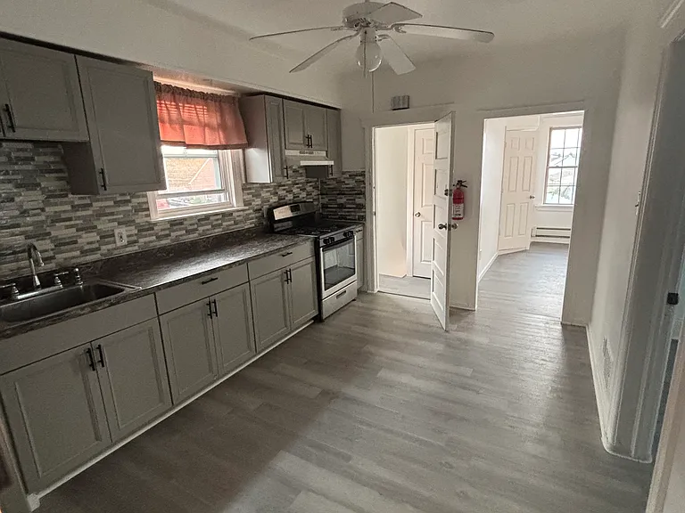 23 Leick Ave #B — Photo 5