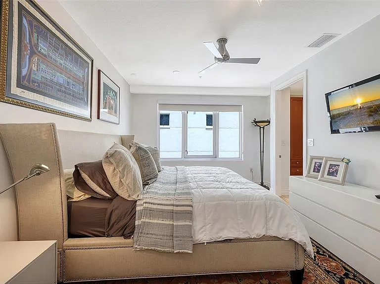 235 Cocoanut Ave #128E — Photo 35
