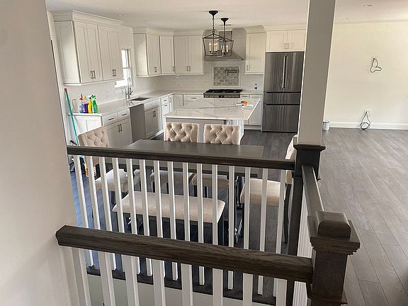 2nd image of 611 Marcy Ave