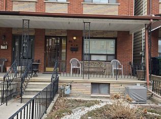 46 Ulster St Floor 2, Toronto, ON M5S 1E3