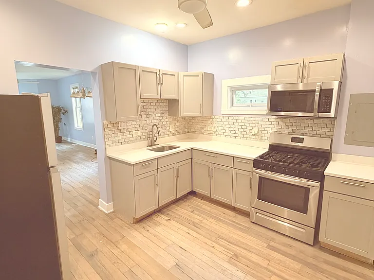 6508 S Carpenter St #3 — Photo 8