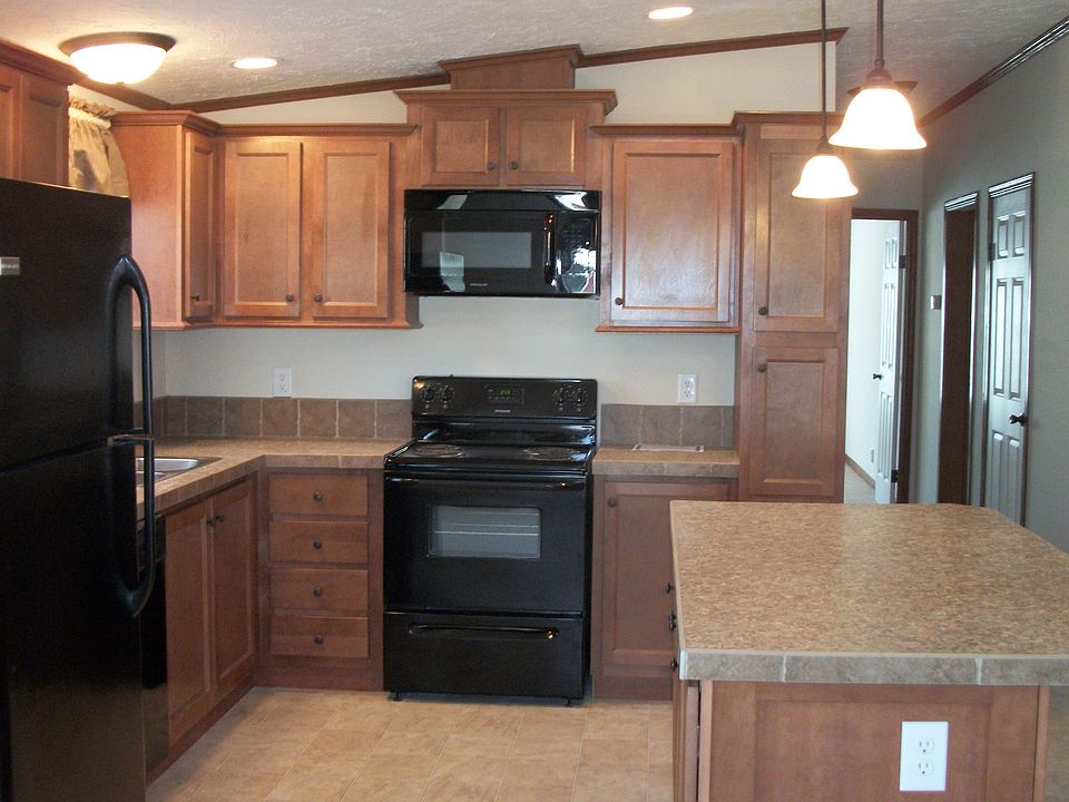 2nd image of 108 Laurel Ln