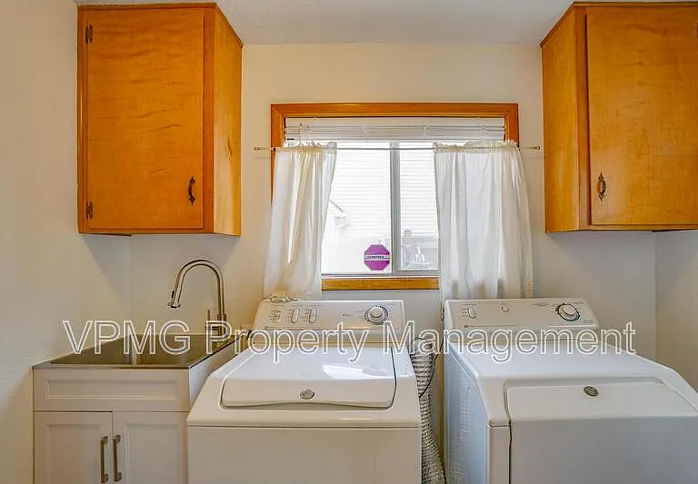 7301 Indiana St — Photo 15