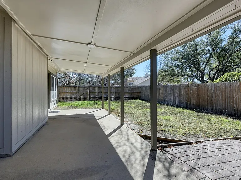 3218 Jenkins Dr — Photo 21