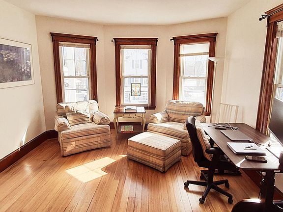2nd image of 121 Winslow Ave #2
