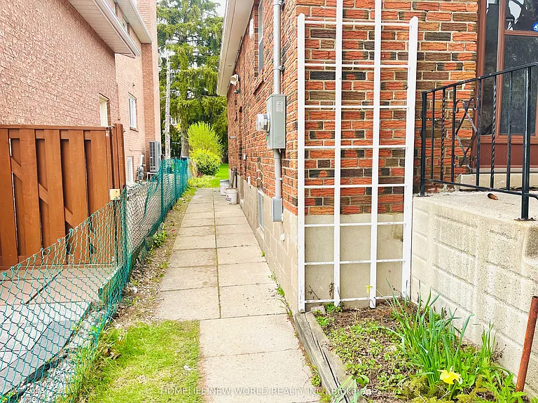 76 Holmes Ave #GROUND — Photo 16