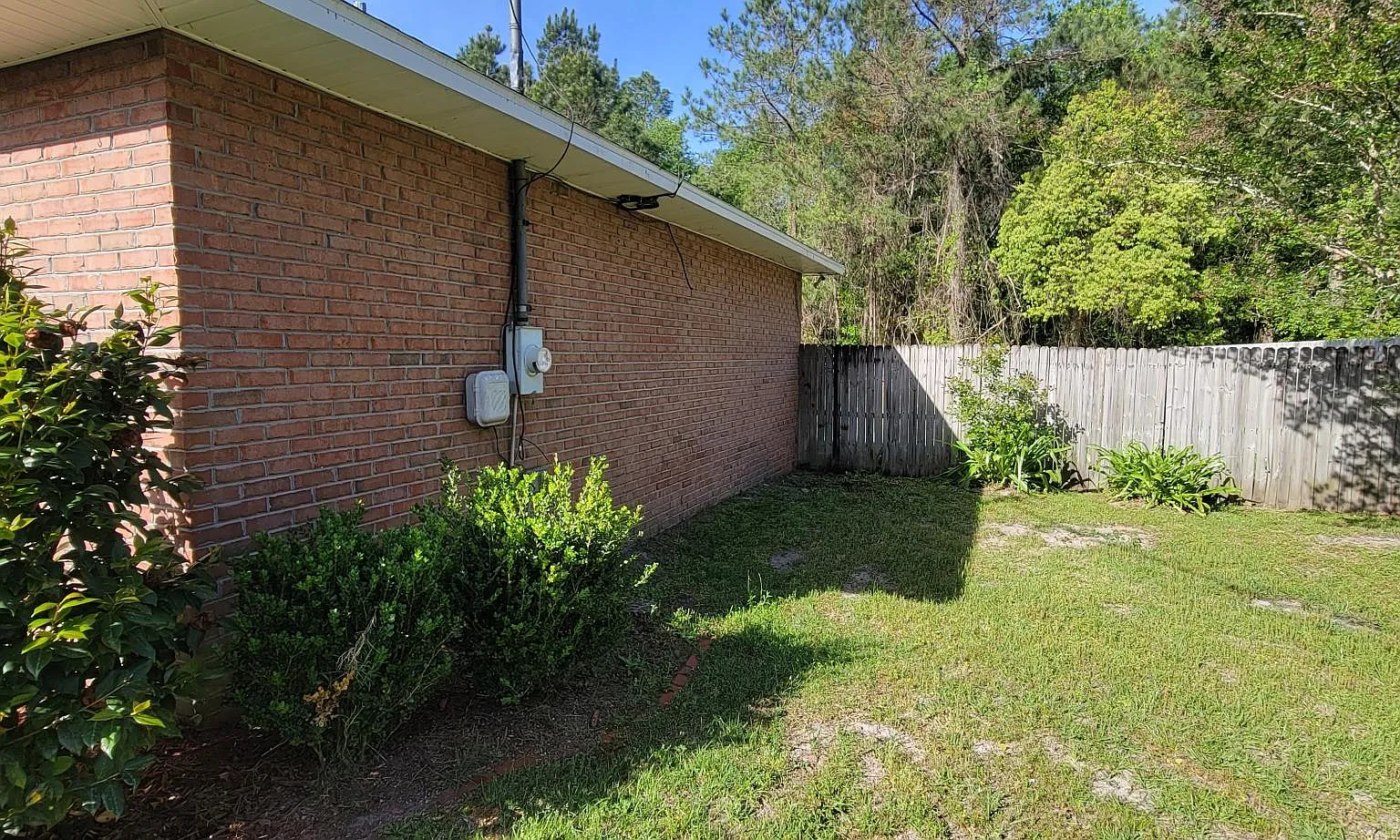 3 bed, 1442 sqft, $2,350 — Photo 2