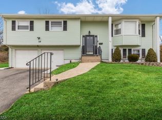 39 Eggers St, East Brunswick, NJ 08816