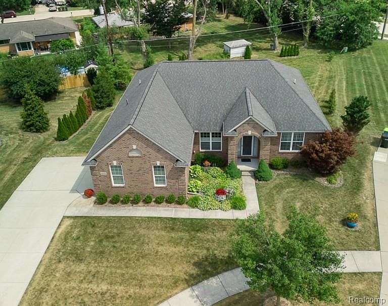 1st image of 42328 Hickorywood Dr
